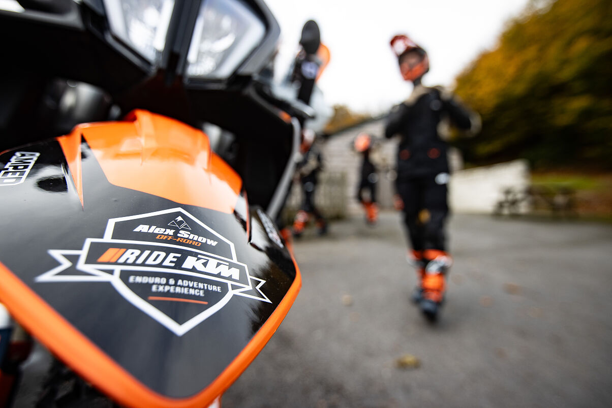 ALEX SNOW OFF-ROAD KTM ENDURO & ADVENTURE EXPERIENCE