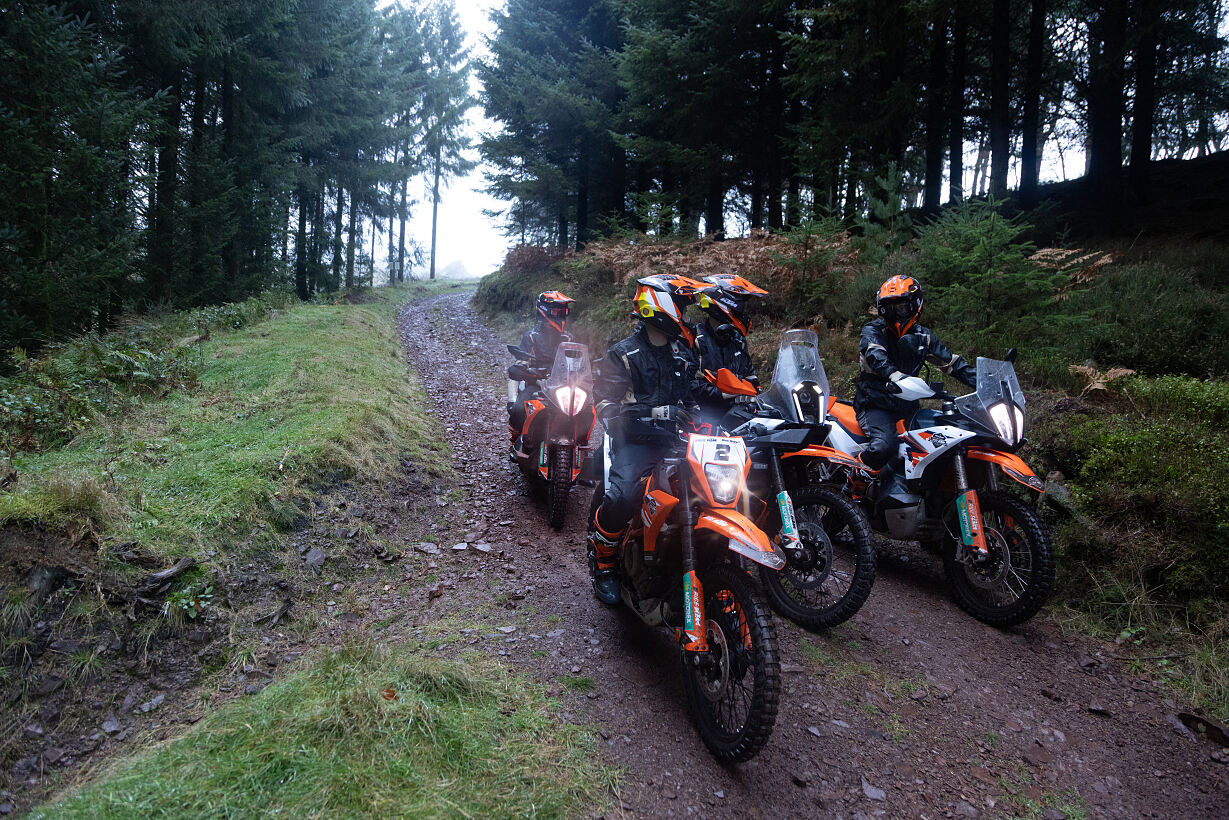 ALEX SNOW OFF-ROAD KTM ENDURO & ADVENTURE EXPERIENCE