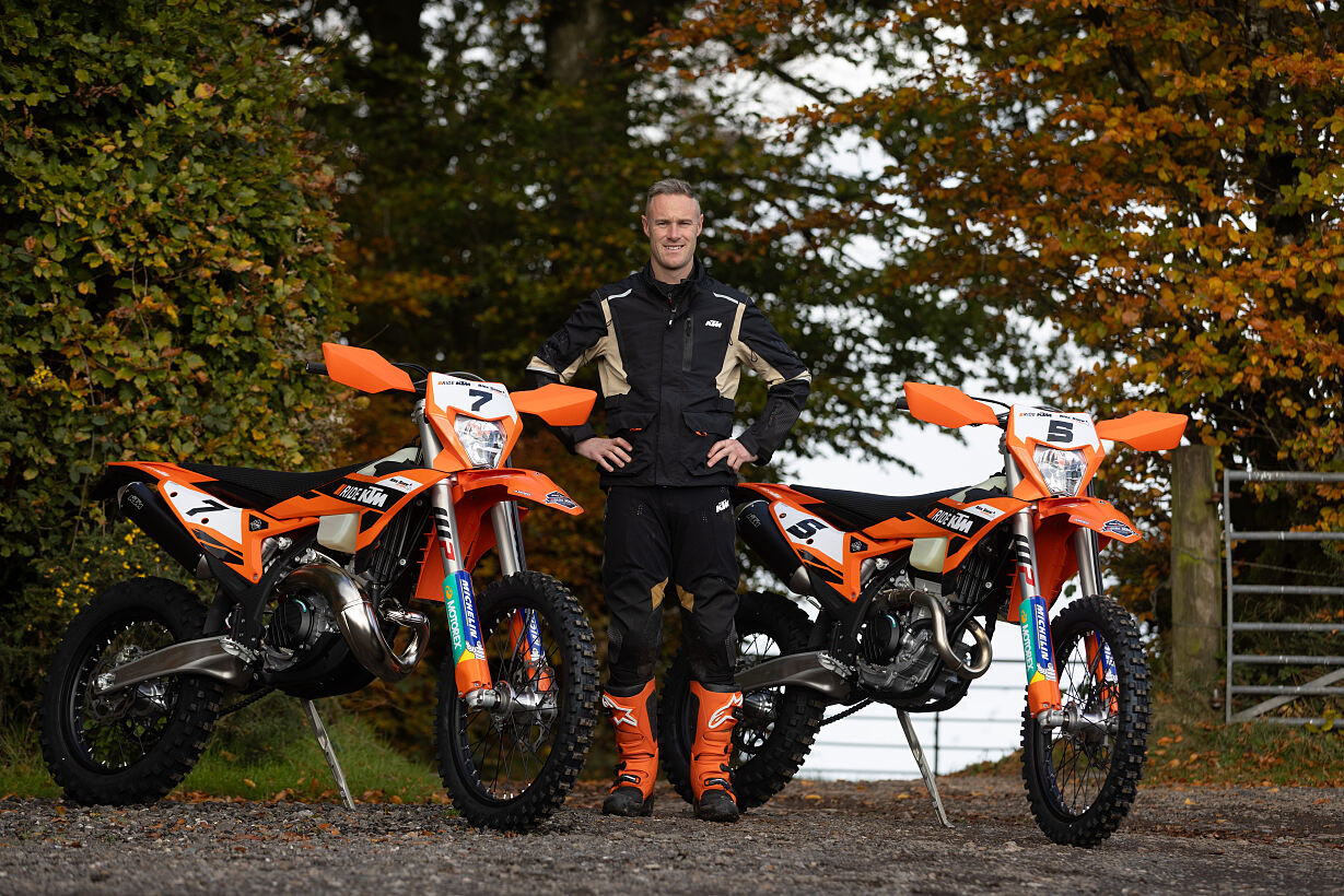 ALEX SNOW WITH KTM 250 XC-W & 250 EXC-F