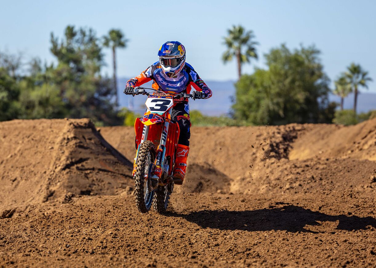 ELI TOMAC - 2026 RED BULL KTM FACTORY RACING TEAM 02