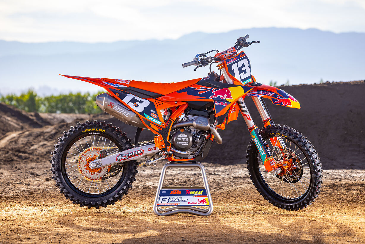 2026 KTM FACTORY EDITION Action