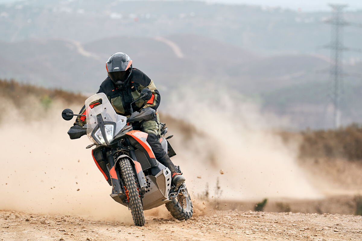 652460_MY25 KTM 790 ADVENTURE - ACTION_KTM 790 ADVENTURE