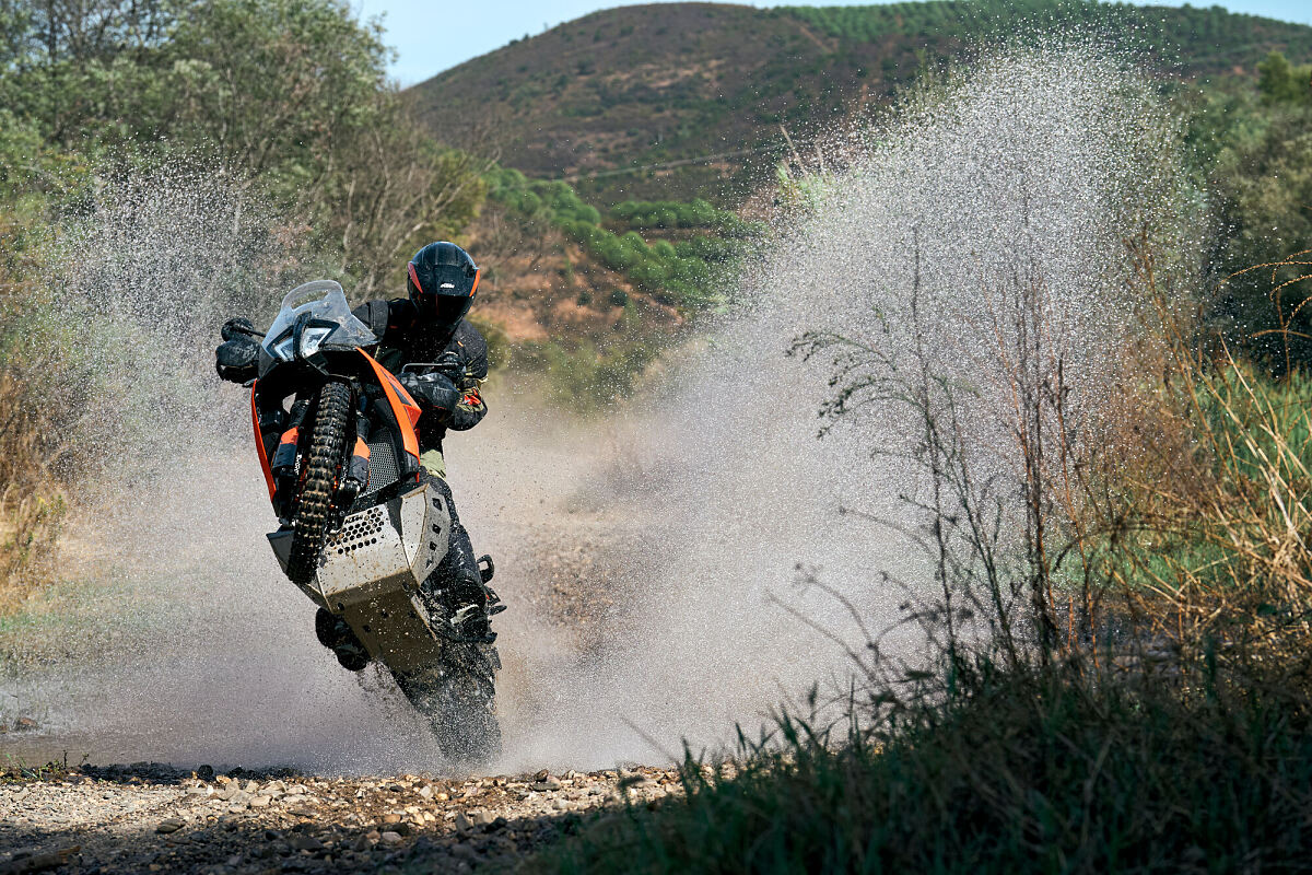 652471_MY25 KTM 790 ADVENTURE - ACTION_KTM 790 ADVENTURE