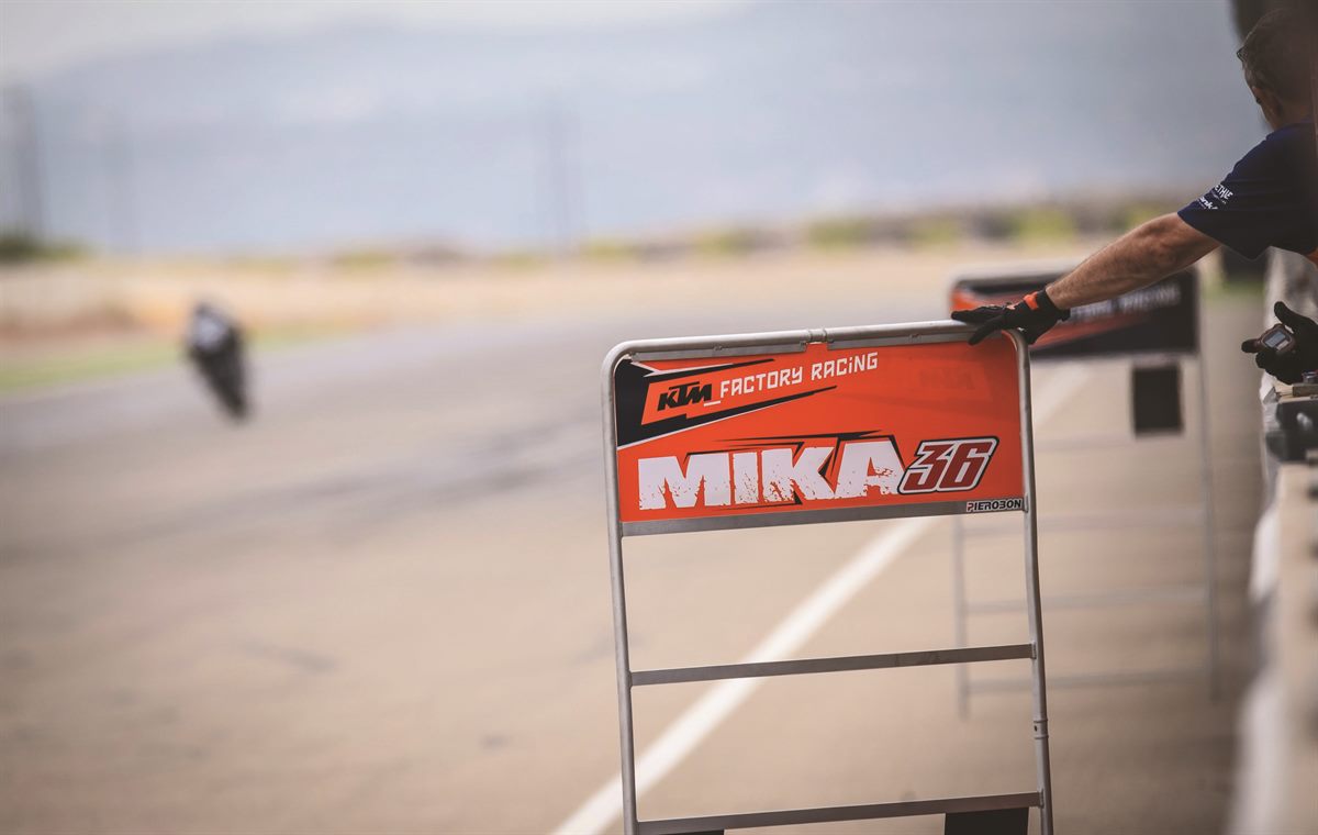 Mika Kallio & Mechanic KTM RC16 Aragon 2016