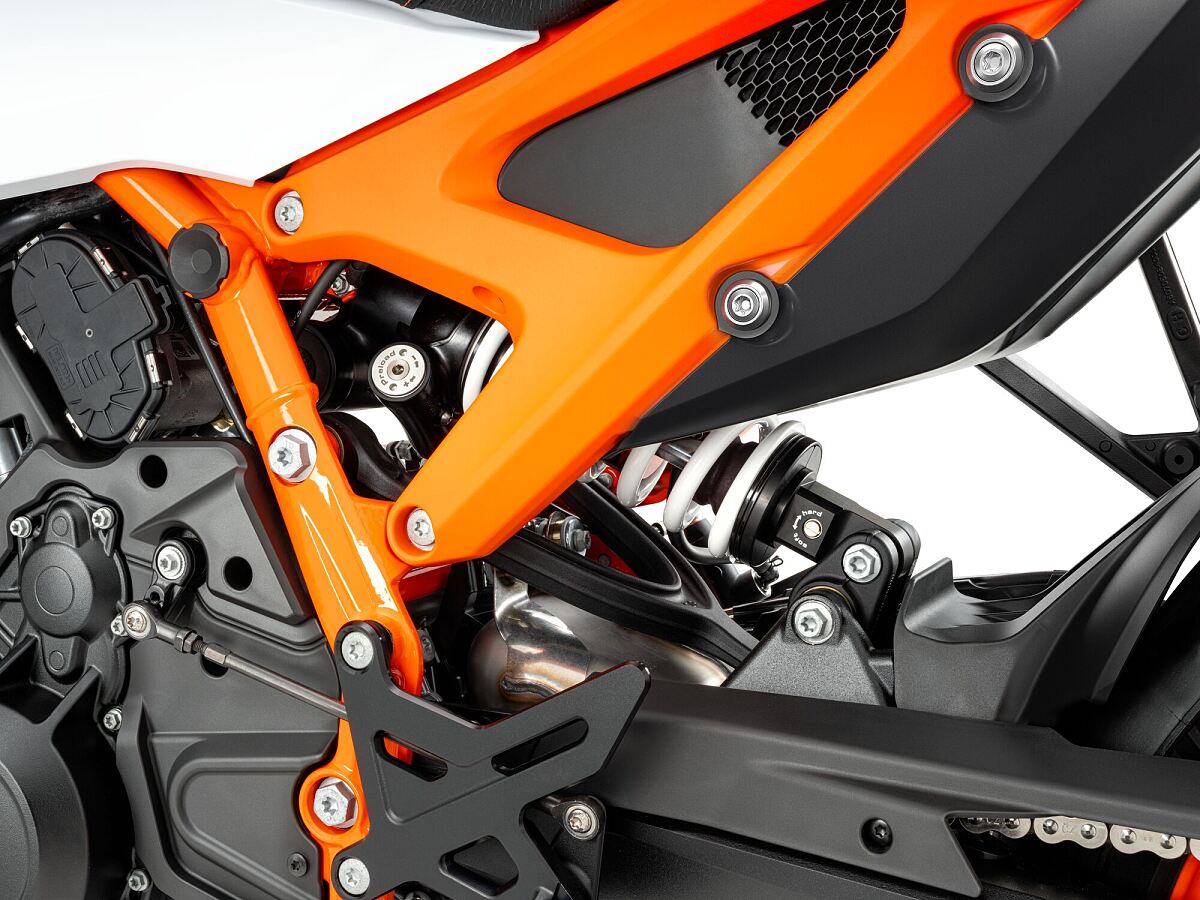 KTM 990 DUKE R_2026 (20)