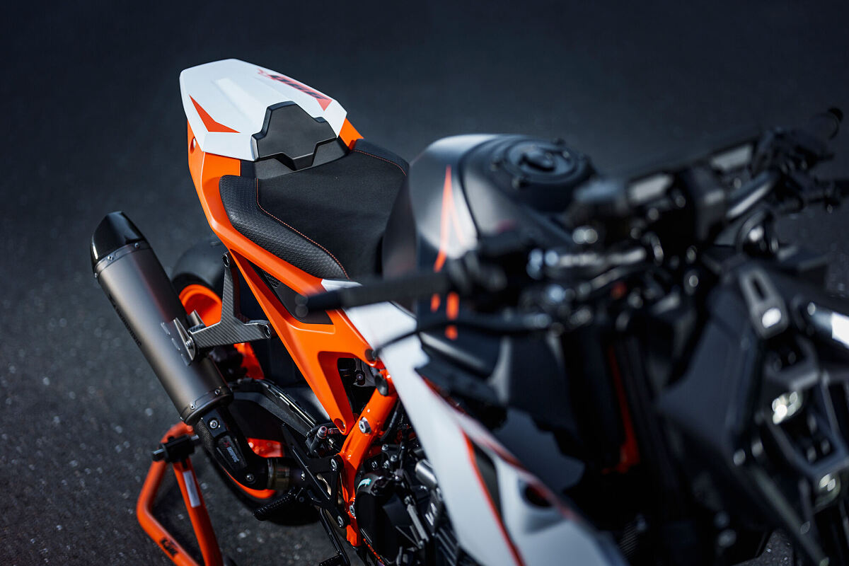 KTM 990 DUKE R_2026 (6)