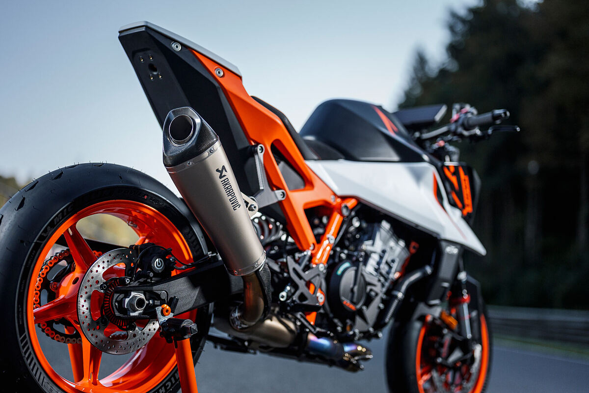 KTM 990 DUKE R_2026 (7)