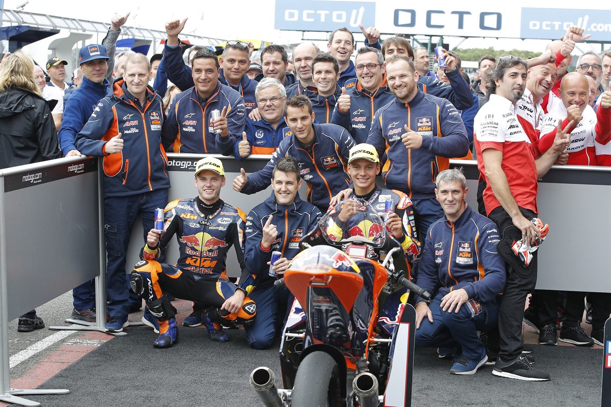 Brad Binder, Bo Bendsneyder & Team KTM RC250 GP Parc Ferme Silverstone 2016