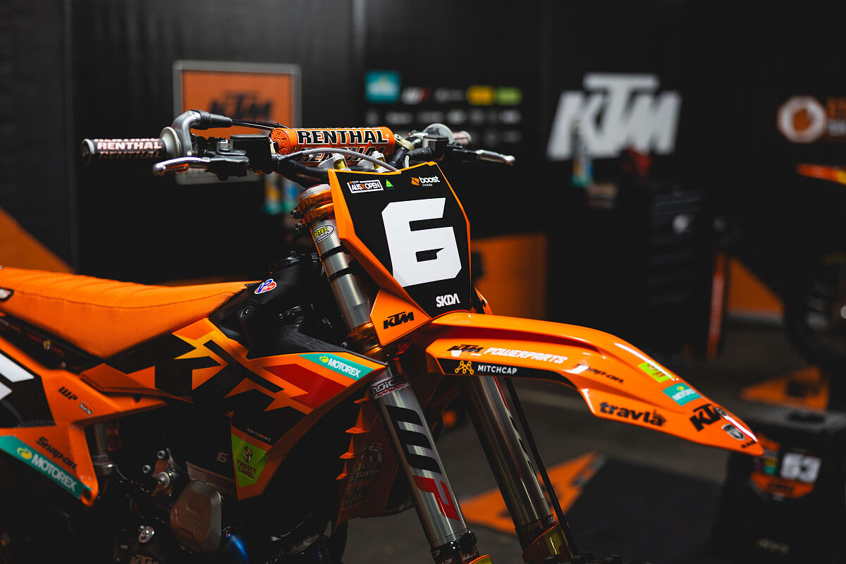 BYRON DENNIS 04 - KTM RACING TEAM - AUSX OPEN