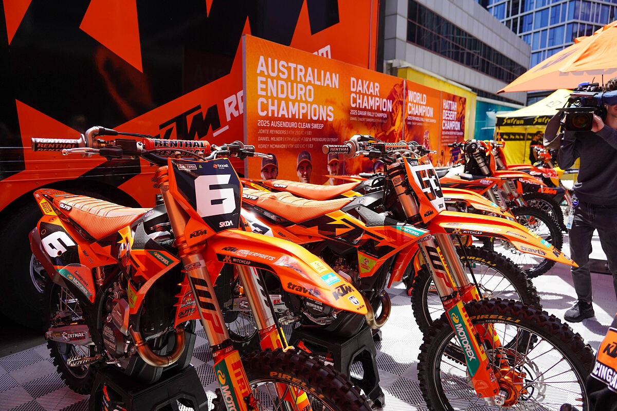 KTM RACING TEAM - AUSX OPEN