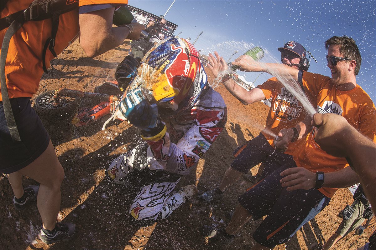Jeffrey_Herlings_Staff_KTM_250_SX-F_Charlotte_2016