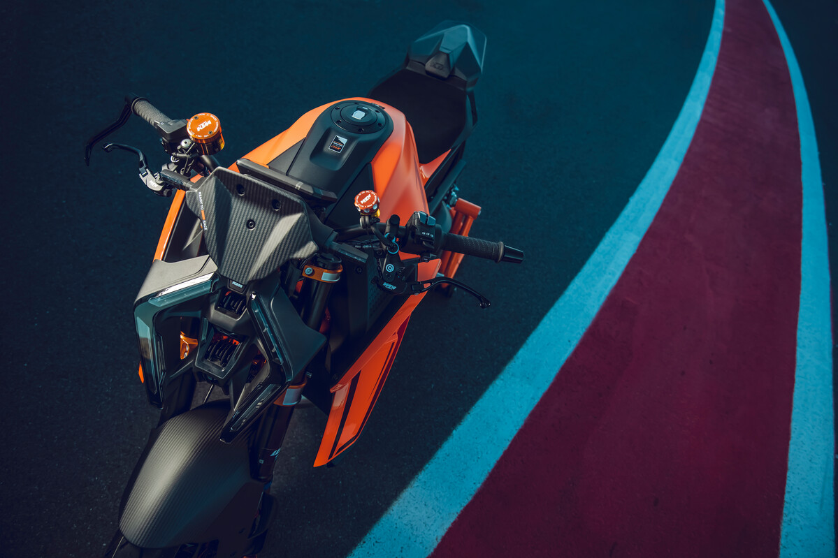 KTM 1390 SUPER DUKE R