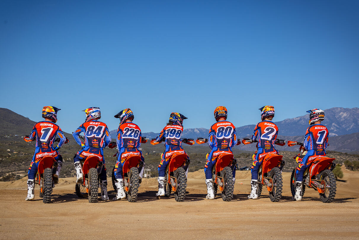 TEAM 02 - FMF KTM FACTORY RACING 2026