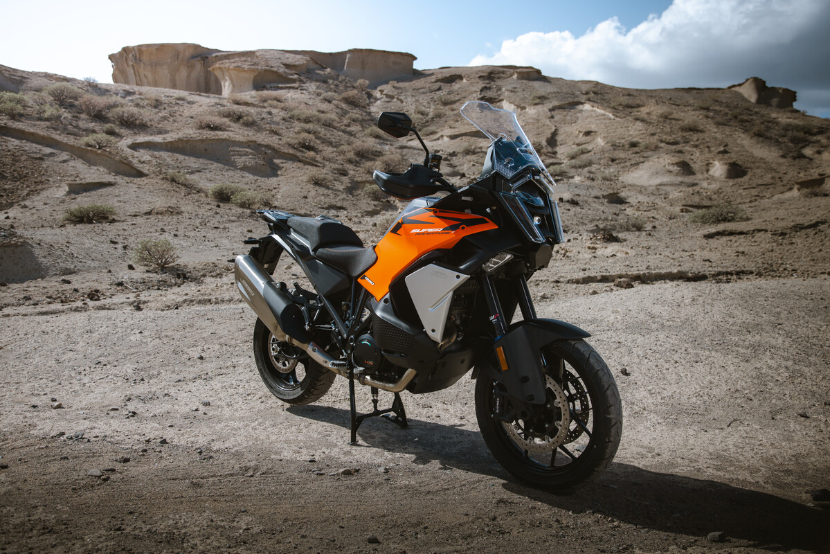 726721_MY27 KTM 1390 SUPER ADVENTURE S EVO static_KTM 1390 SUPER ADVENTURE range_Static