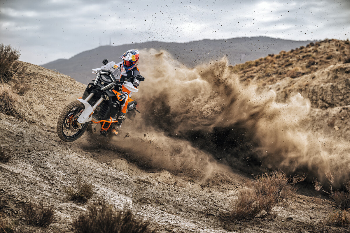 660804_MY26 KTM 1390 SUPER ADVENTURE R _ Action _EUROPE GLOBAL_ACTION