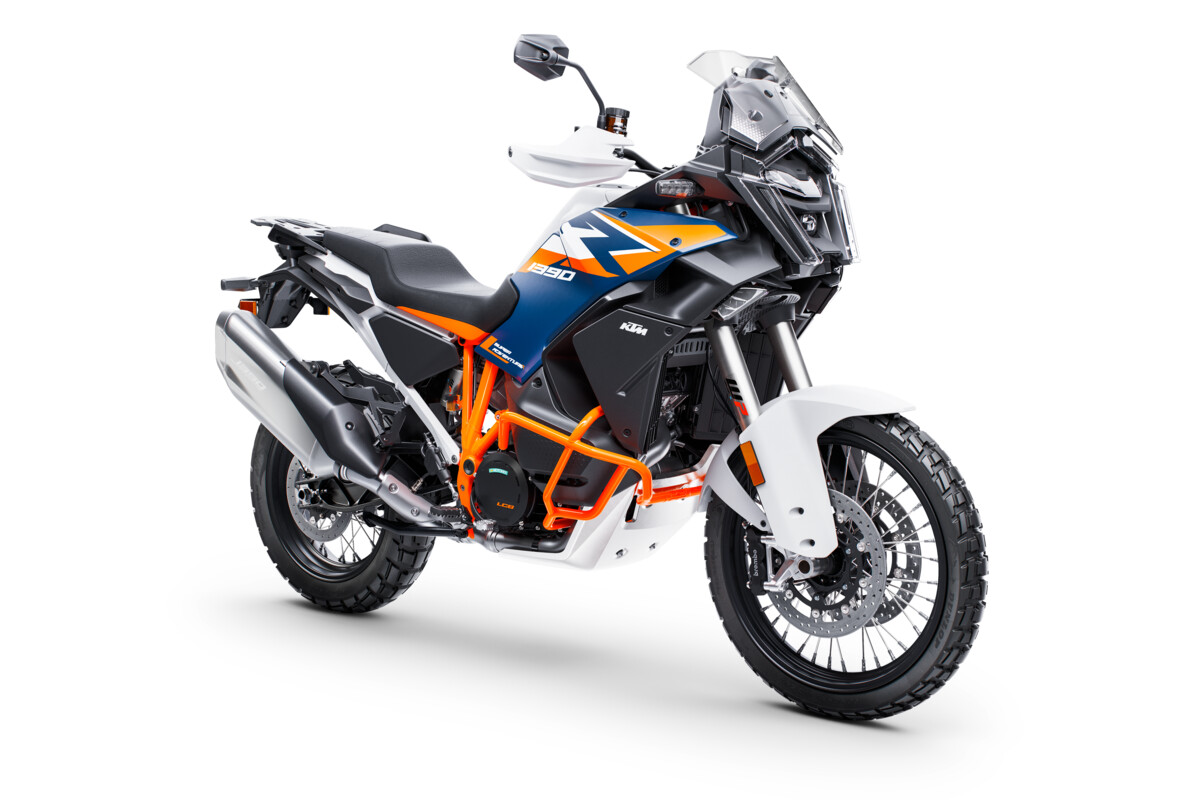 651807_MY26_KTM_1390_Super_Adventure_R_US_Front-Right_USA