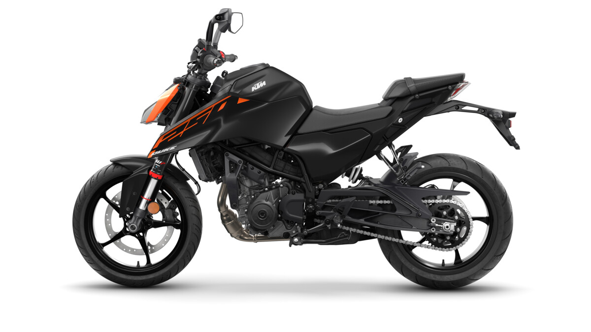 727196_MY26-KTM-250-DUKE-Black-90-left_EU_GLOBAL_INDIA_IMAGES