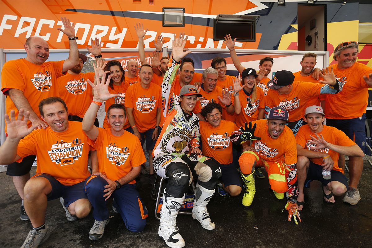Laia Sanz & Team Paddock Cahors 2016