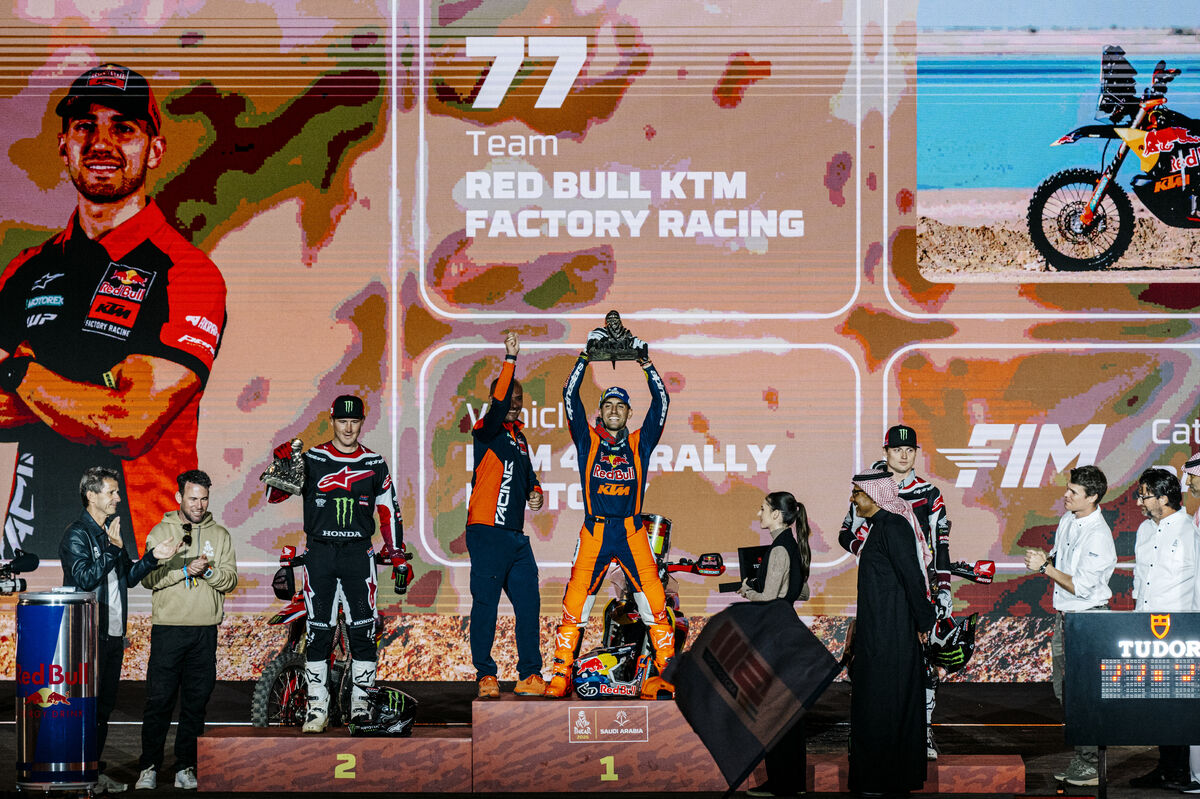 優勝したRed Bull KTM Factory Racingのルシアーノ・ベナビデス